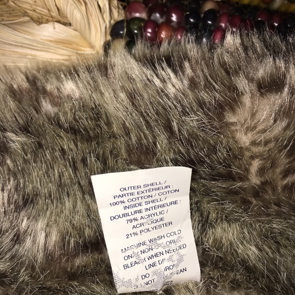 GAP Reversible Vest - Picture 7 of 8